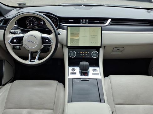 Certified 2024 Jaguar F-PACE R-Dynamic S image 4