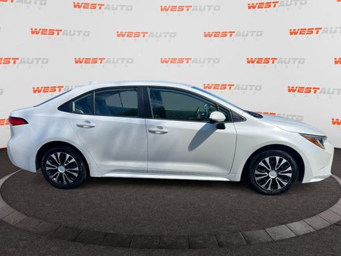 Used 2020 Toyota Corolla LE w/ Carpet Mat Package (TMS) FWD image 6