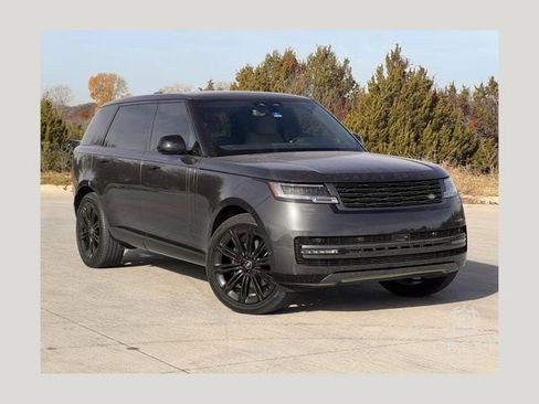 Used 2025 Land Rover Range Rover Long Wheelbase SE image 1