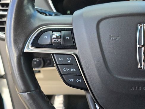 Used 2020 Lincoln Nautilus FWD w/ Equipment Group 101A image 24