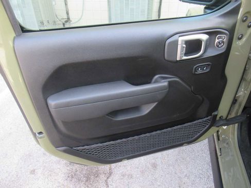 New 2026 Jeep Gladiator Willys image 15