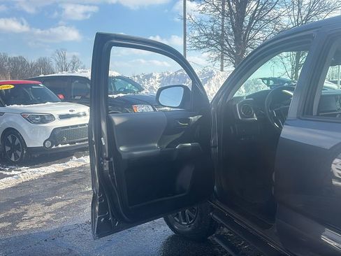 Used 2023 Toyota Tacoma SR5 image 11