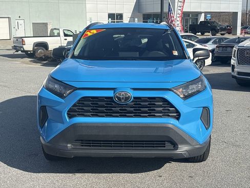 Used 2019 Toyota RAV4 LE image 4