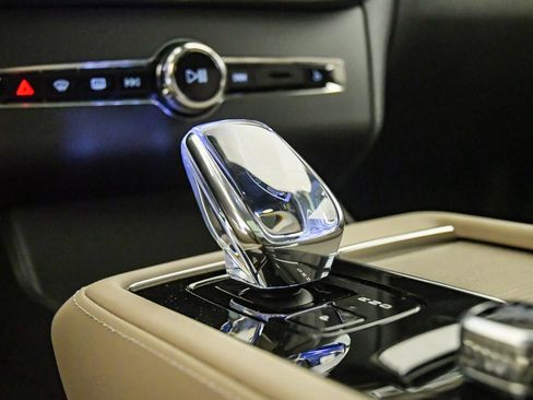New 2026 Volvo XC90 T8 Ultra w/ Protection Package Premier AWD/4WD image 23