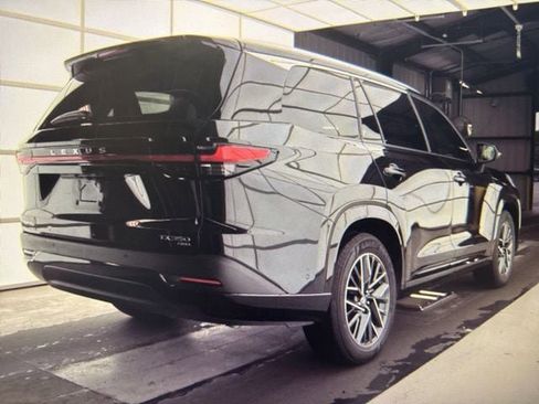 Used 2025 Lexus TX 350 AWD w/ Technology Package image 3