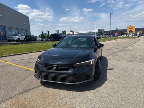 Used 2023 Honda Civic Sport image 14