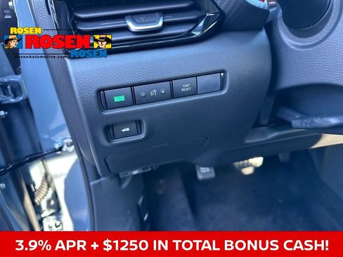 New 2025 Nissan Sentra SV image 11