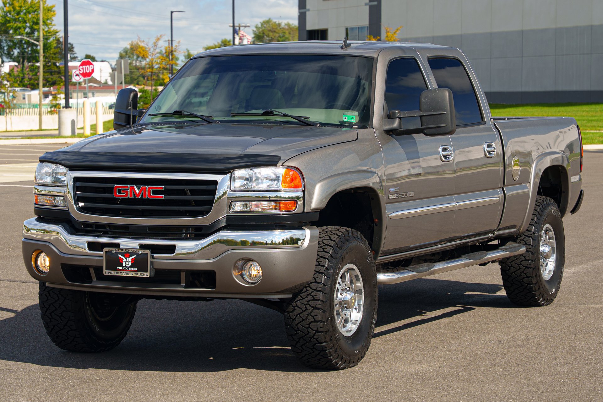 Used 2007 GMC Sierra 2500 SLT w/ Heavy-Duty Power Package AWD/4WD image 3