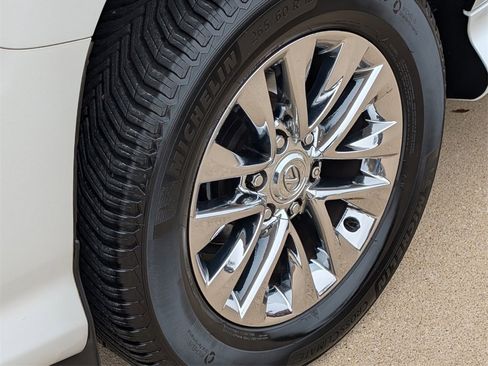 Used 2014 Lexus GX 460 image 7