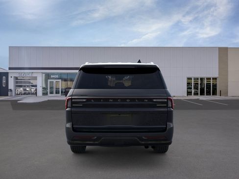 New 2026 Lincoln Navigator L Reserve AWD/4WD image 5