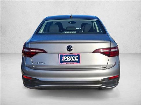 Used 2024 Volkswagen Jetta S image 7