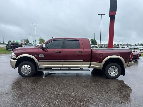 Used 2017 RAM 3500 Laramie Longhorn AWD/4WD image 2