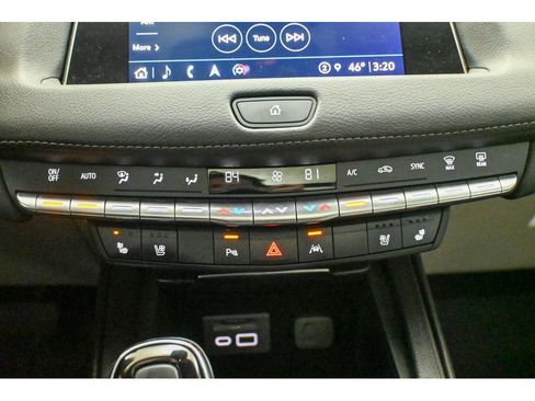 Used 2023 Cadillac XT4 Premium Luxury image 44