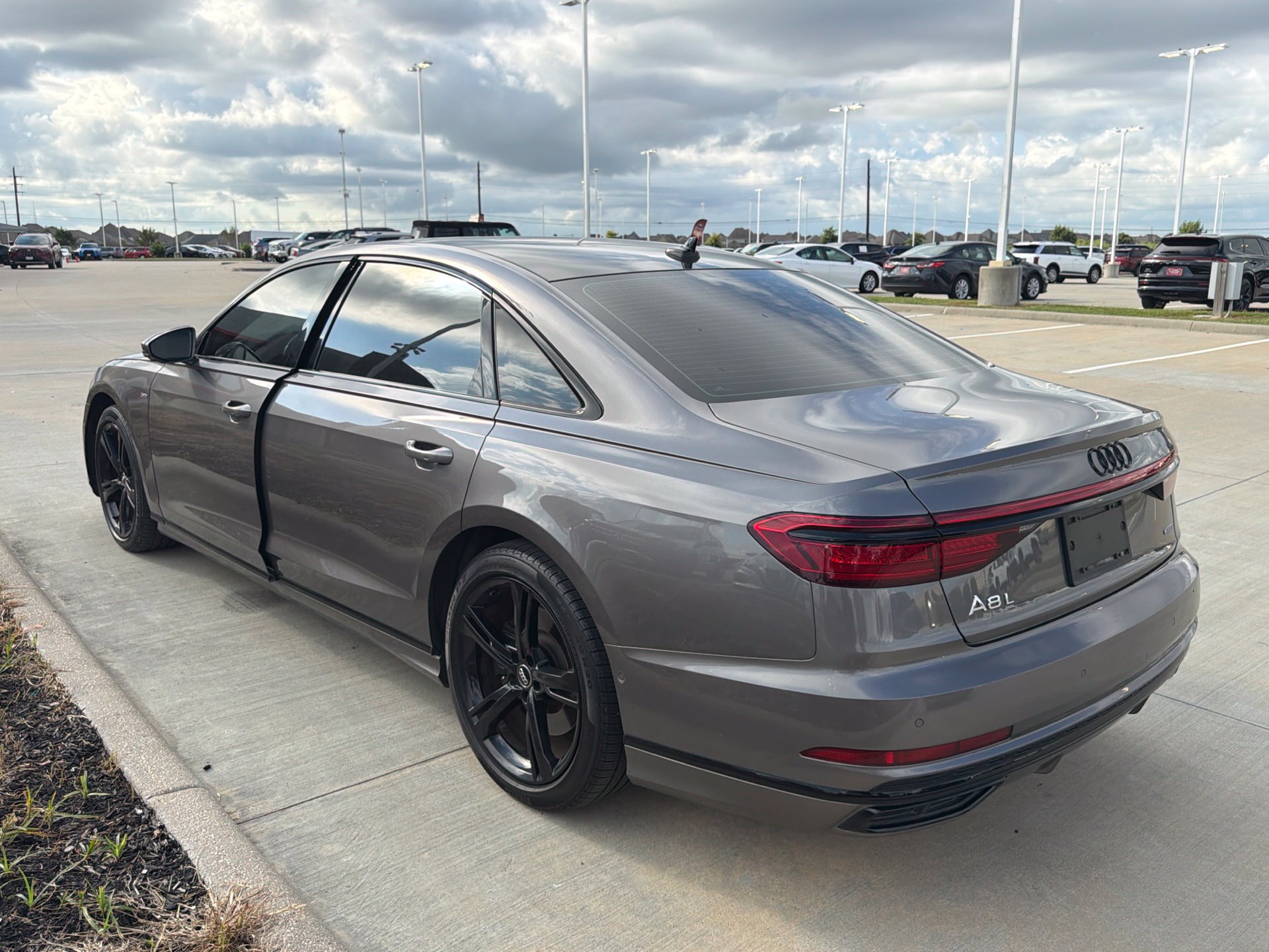 Used 2021 Audi A8 L 4.0T AWD/4WD image 5