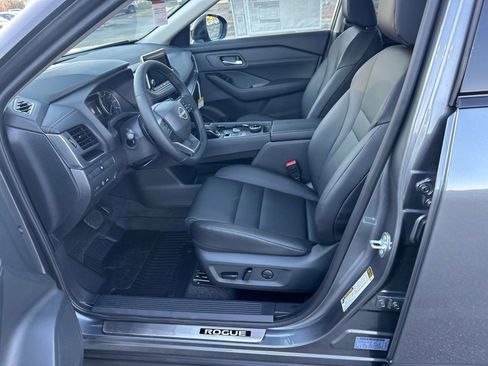New 2026 Nissan Rogue Dark Armor image 9
