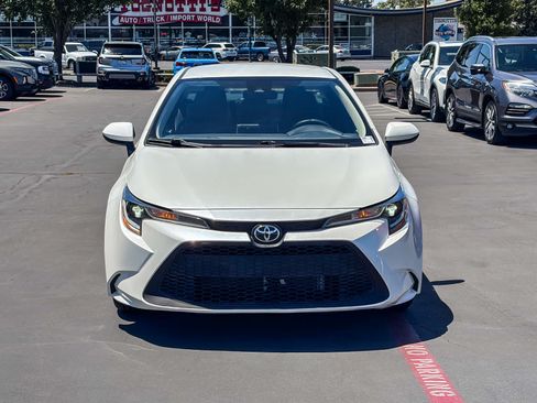 Used 2021 Toyota Corolla LE w/ LE Convenience Package FWD image 6