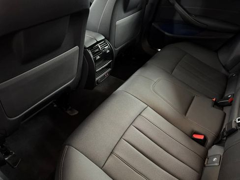 Used 2023 BMW 530e w/ M Sport Package image 4