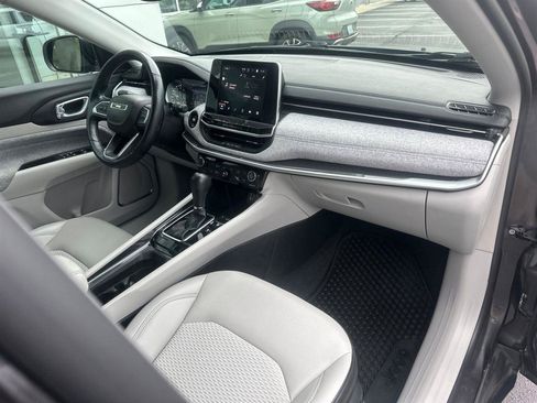 Used 2022 Jeep Compass Latitude w/ Convenience Group FWD image 8