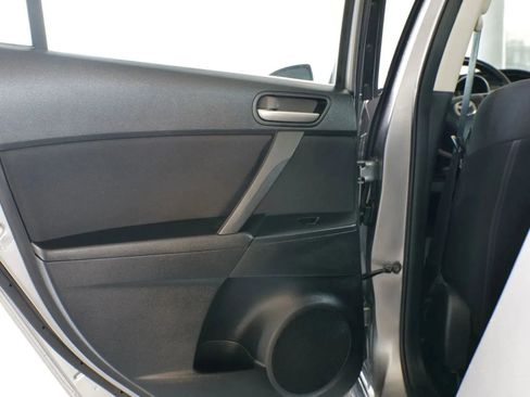 Used 2011 MAZDA MAZDA3 i Touring image 27