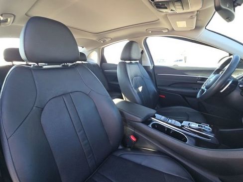 Used 2021 Hyundai Sonata Limited w/ Preferred Accessory Package image 15