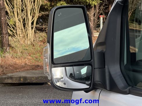 Used 2023 Ford Transit 350 XLT image 28