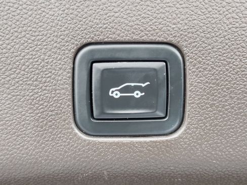 Used 2021 Chevrolet Tahoe LT image 33