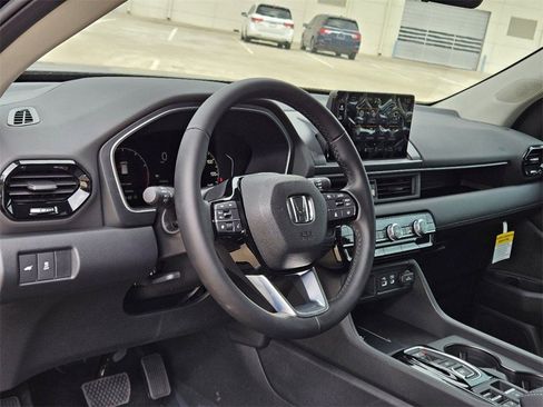 New 2025 Honda Pilot EX-L image 12