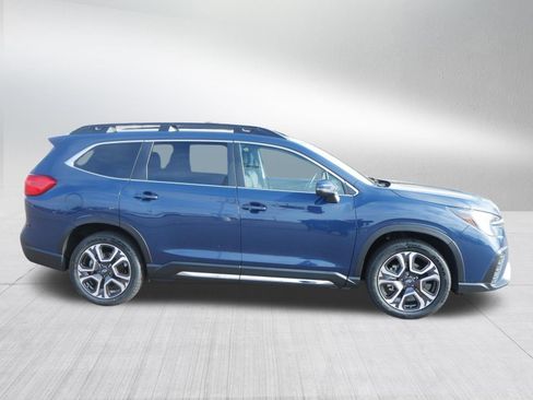 Used 2023 Subaru Ascent Limited AWD/4WD image 8
