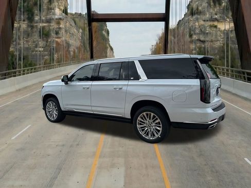 New 2026 Cadillac Escalade ESV Luxury w/ LPO, Floor Liner Package image 7