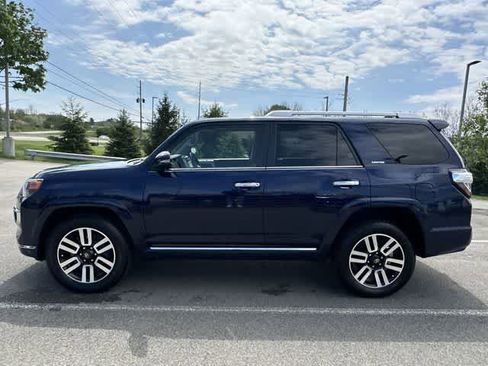 Used 2023 Toyota 4Runner Limited AWD/4WD image 2