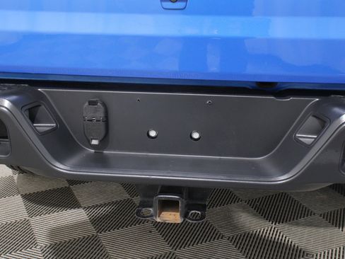 Used 2022 Jeep Gladiator Sport image 23