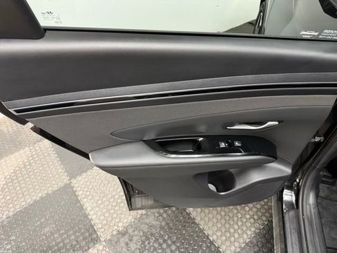 Used 2024 Hyundai Tucson Limited AWD/4WD image 34
