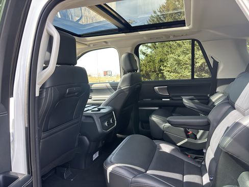 Used 2025 Ford Expedition Max Platinum image 14