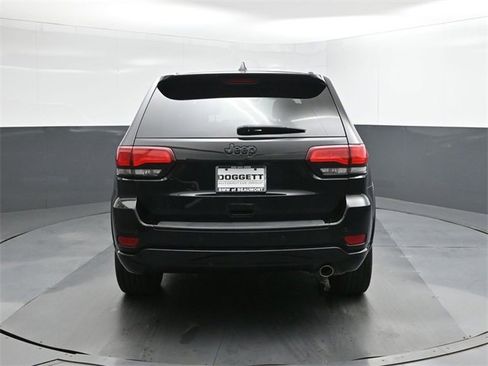 Used 2018 Jeep Grand Cherokee Altitude image 8