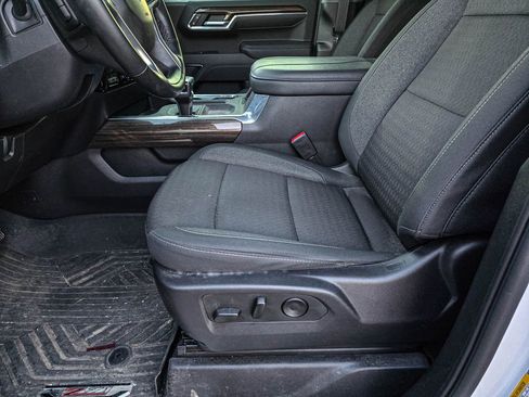 Used 2025 Chevrolet Silverado 1500 LT Trail Boss w/ Convenience Package II image 10