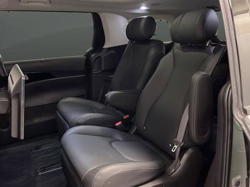 Certified 2025 Kia Carnival SX Prestige FWD image 24