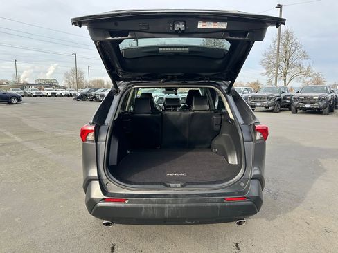 Used 2020 Toyota RAV4 XLE image 11