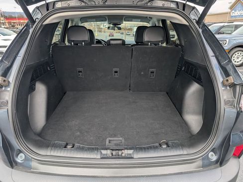 Used 2022 Ford Escape SEL w/ Technology Package image 9