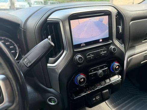 Used 2020 Chevrolet Silverado 1500 LT w/ Texas Edition AWD/4WD image 39