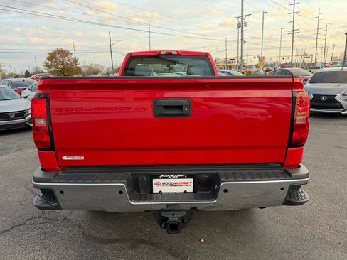 Used 2018 Chevrolet Silverado 2500 W/T w/ Snow Plow Prep Package image 9