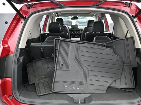 Used 2024 Honda Pilot Touring image 47