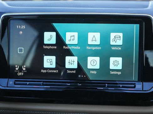 New 2026 Volkswagen Atlas Cross Sport SE AWD/4WD image 16