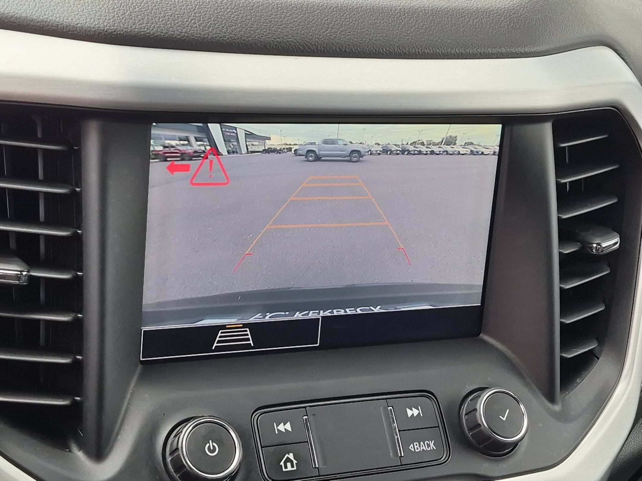 Certified 2021 GMC Acadia SLE w/ Driver Convenience Package FWD image 14