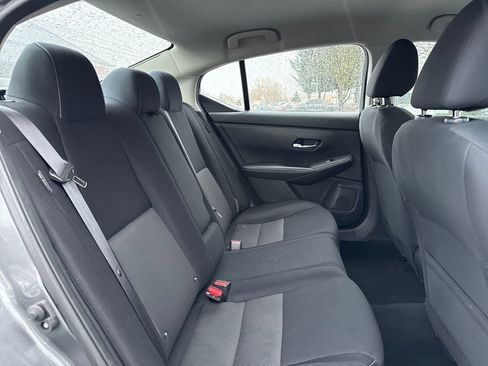 Used 2021 Nissan Sentra SV w/ Trunk Package image 12