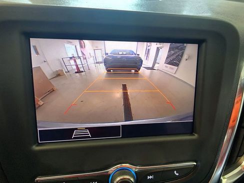 Used 2024 Chevrolet Equinox LT FWD image 37