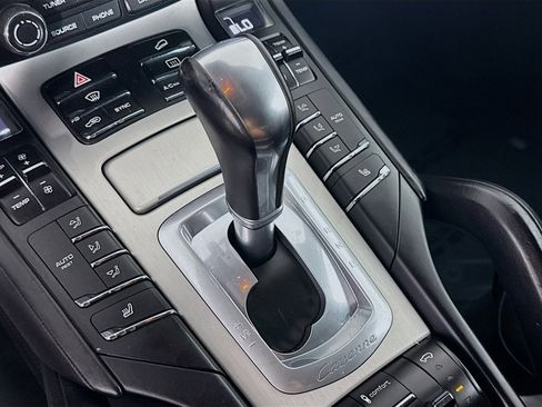 Used 2018 Porsche Cayenne GTS image 20
