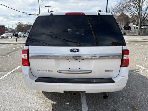 Used 2016 Ford Expedition EL Platinum image 12