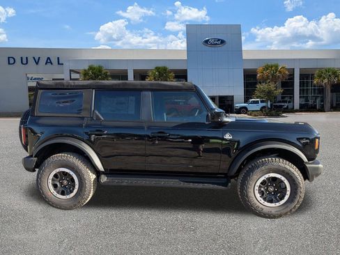 New 2025 Ford Bronco Outer Banks w/ Sasquatch Package image 3