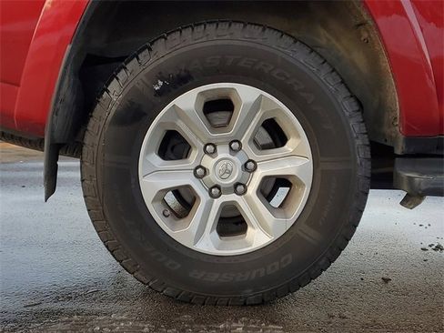 Used 2015 Toyota 4Runner SR5 Premium image 5