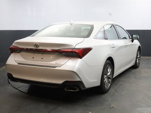 Used 2021 Toyota Avalon XLE w/ Carpet Mat Package (TMS) image 5